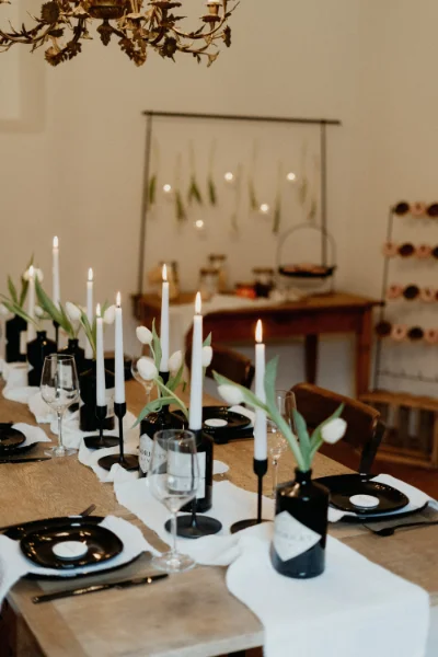 Gedeckter Tisch